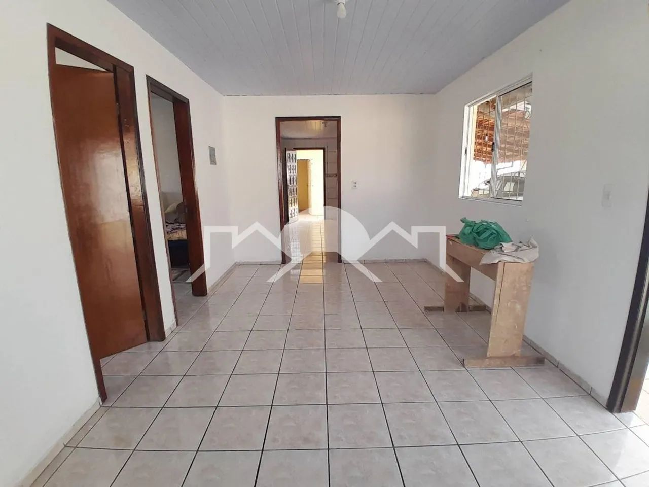 Casa com 3 Quartos e Amplo Terreno - Foto 4