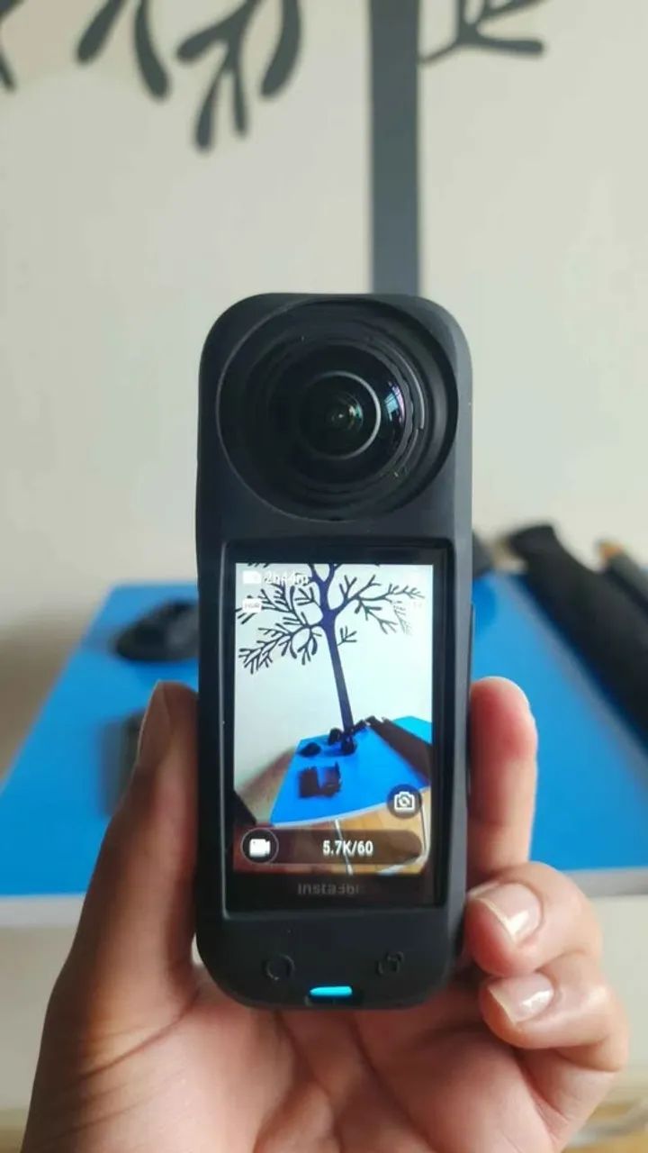 Insta360 X5 - Foto 4
