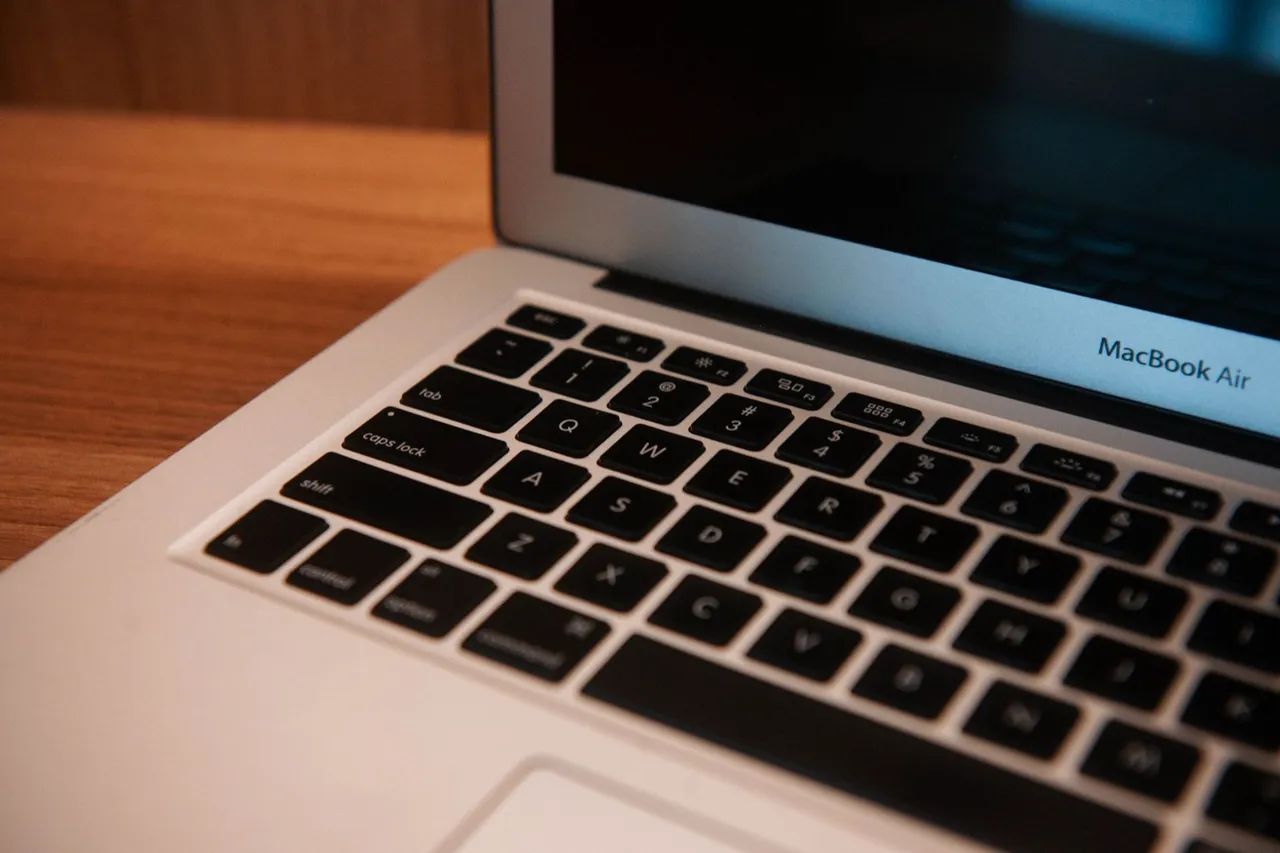 MacBook Air 2015 i5 - Foto 3