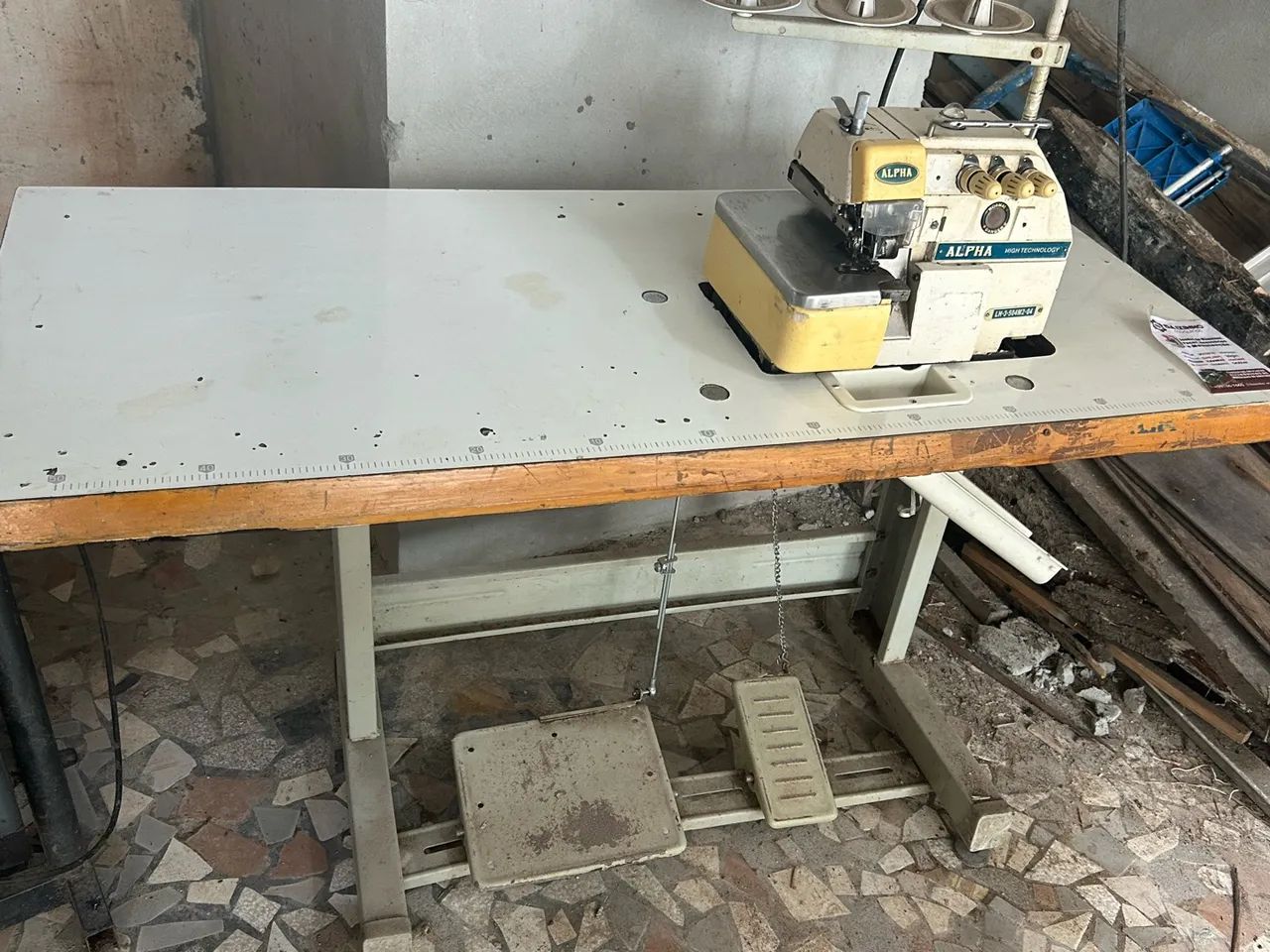 2 máquinas overloques