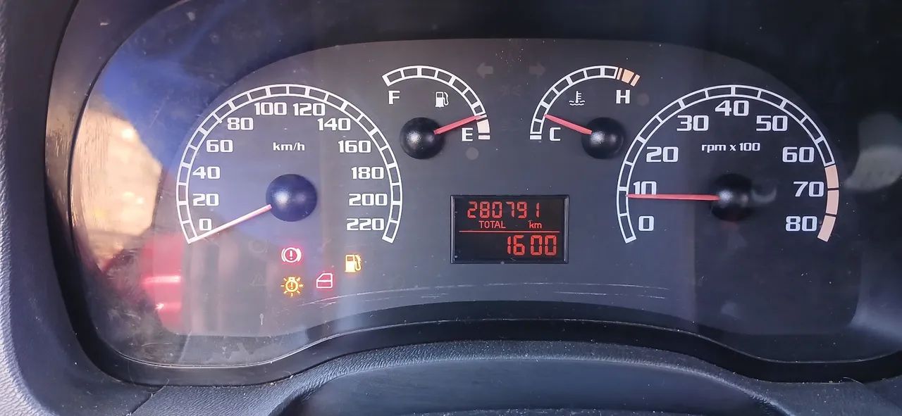 Fiat Palio ELX 1.0 Fire/30 Anos F. Flex 8V 4P 2004