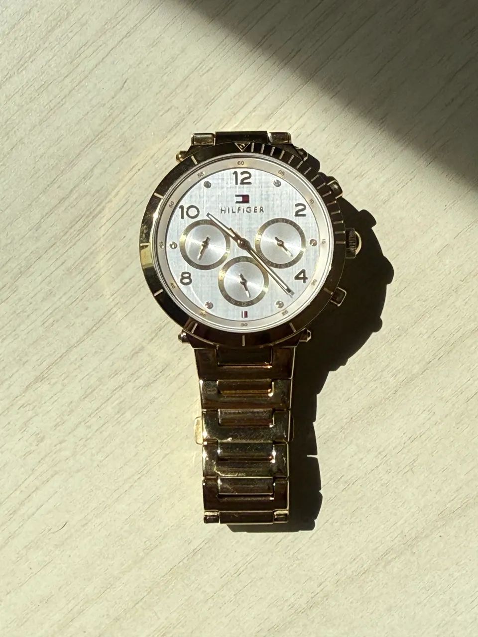 Relógio Tommy Hilfiger Feminino Aço Dourado - Foto 2