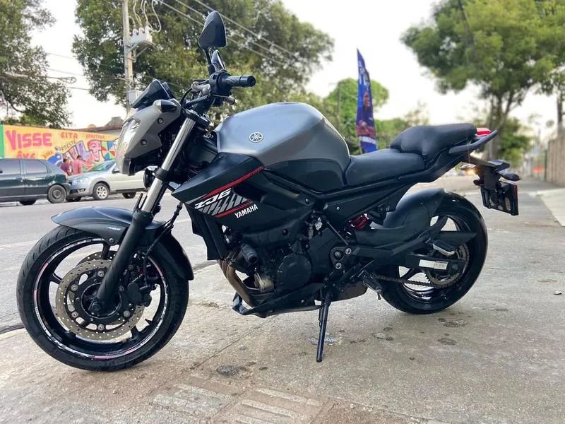 YAMAHA XJ6 N ABS 2019 - Foto 4