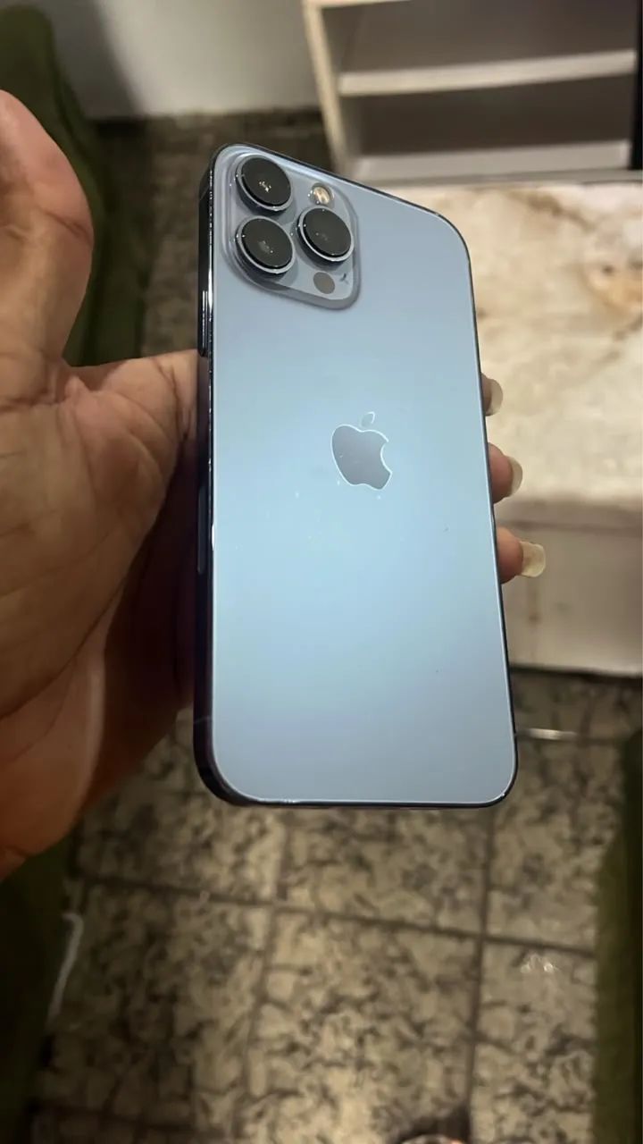 Vendo ou troco iPhone 13 Pro Max em inferior com volta  - Foto 3
