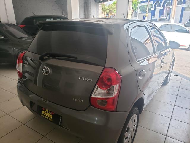 Toyota etios 1.5 XS faz 12 km/L - Foto 4