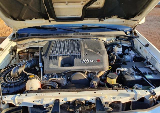 Hilux SW4 SRV 4×4 Diesel 2015 - Foto 2