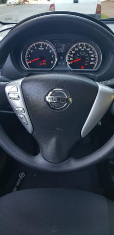 NISSAN VERSA Branco Diamante - Foto 4