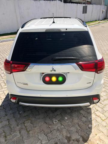 Outlander 2016, 2.2 Diesel, 4x4, 7 lugares. TODAS AS REVISÕES NA CONCESSIONÁRIA!!! - Foto 5