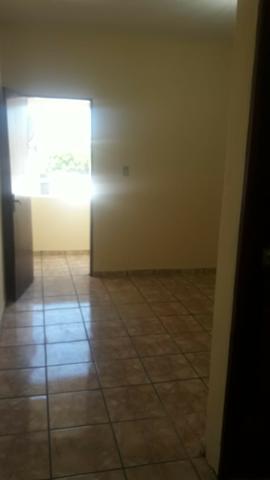 Alugo apto grande de 01 quarto com área de serviço/ 1ºandar-Conj:Araturi novo - Foto 5