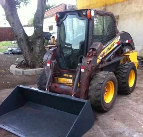 Mini-Carregadeira New Holland L220