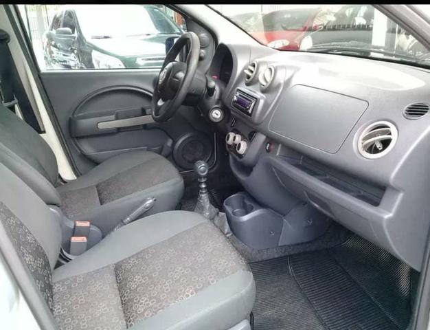 Fiat Uno 1.0 EVO VIVANCE 8v Flex 4p Manual - Foto 3