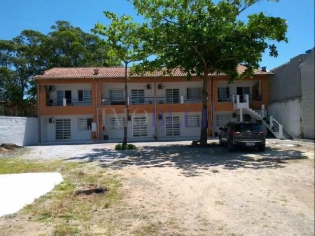 Pousada na praia dos ingleses, com 8 apartamentos de 2 dormitórios, com amplo pátio par...