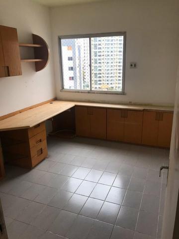 Bem localizado 3 quatos d105 confira *Diego