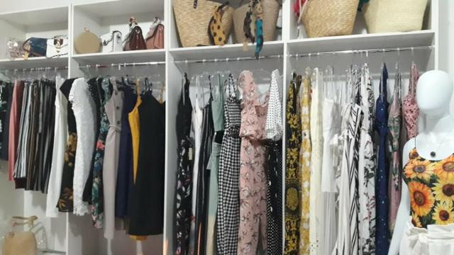 Bela loja de roupas 100 metros da Avenida principal praia dos Ingleses - Foto 5