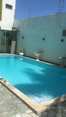Alugo Linda casa Com Piscina no Parque 10 com 5 Quartos e 2 Suítes - Foto 3