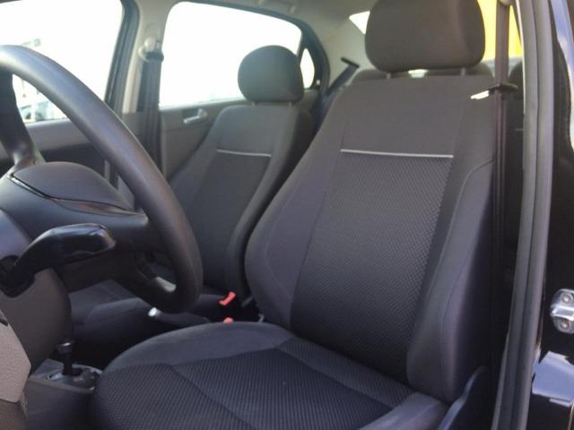 Vw - Volkswagen Voyage 1.6 Comfortline - Foto 2