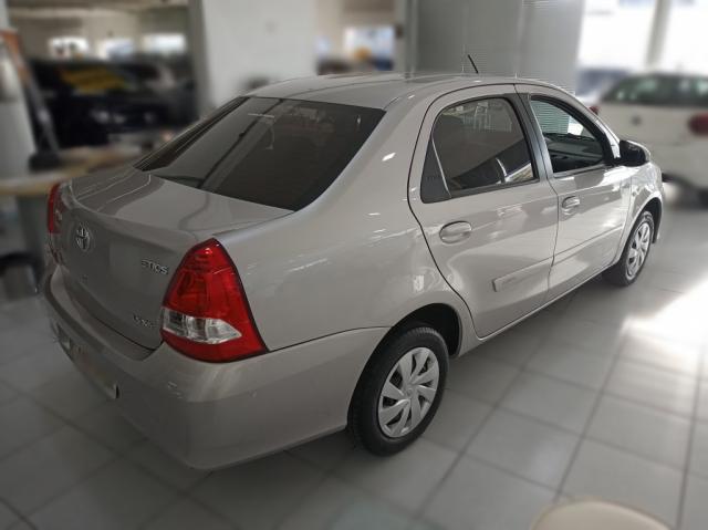 ETIOS 1.5 XS SEDAN 16V FLEX 4P MANUAL - Foto 4