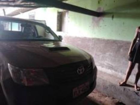 Vendo Hilux 2013 baratooo !!