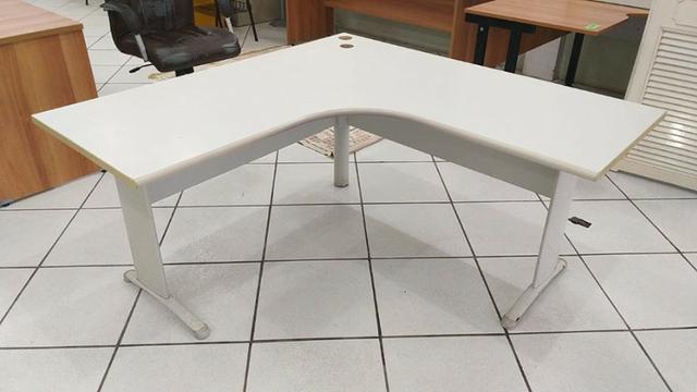 Mesa em L