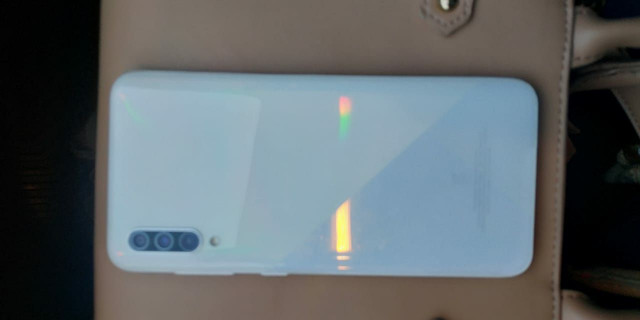 Samsung A30S, 2 meses de uso, com fone e carregador - Foto 2