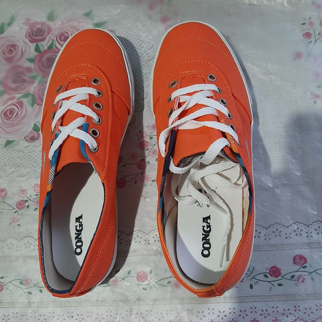 foto de tenis conga