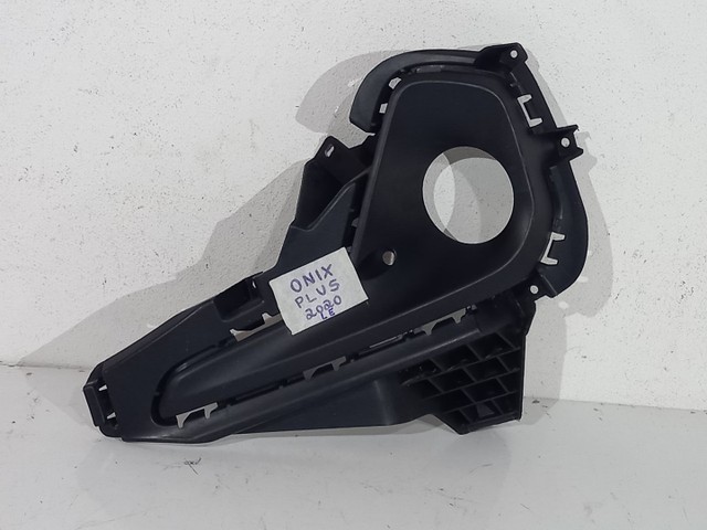 Moldura Farol Milha Onix Plus 2020 C/ Furo Dir/ Esq ( CADA ) - Foto 4