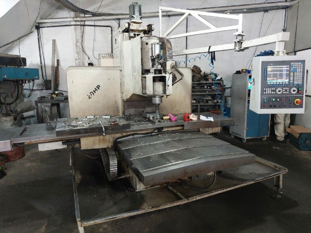 Fresadora CNC Travis M8 ano 2008 - Foto 4