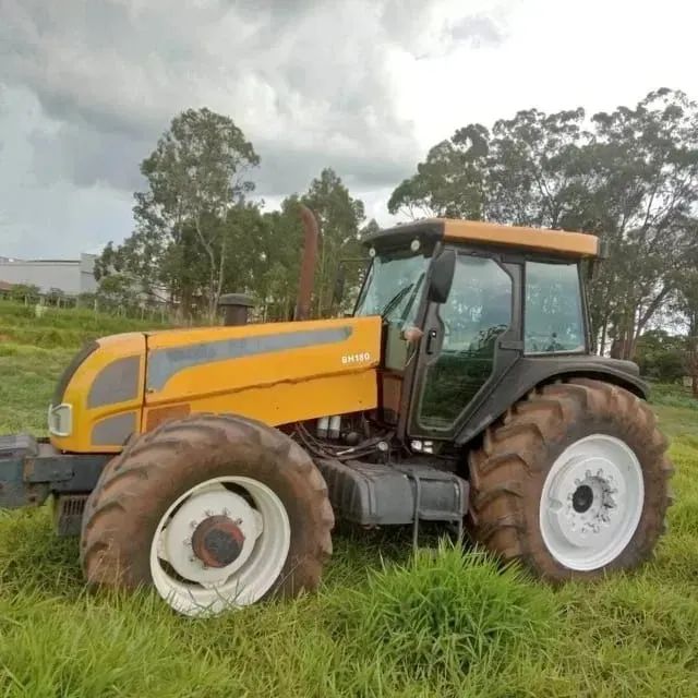 Trator Valtra BH 180