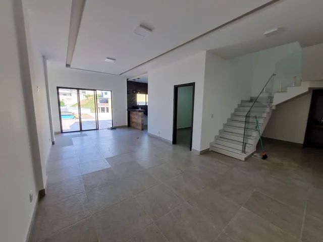 Dúplex 04 suítes com piscina vale dos cristais Macaé RJ! Com Acabamento TOP! - Foto 2
