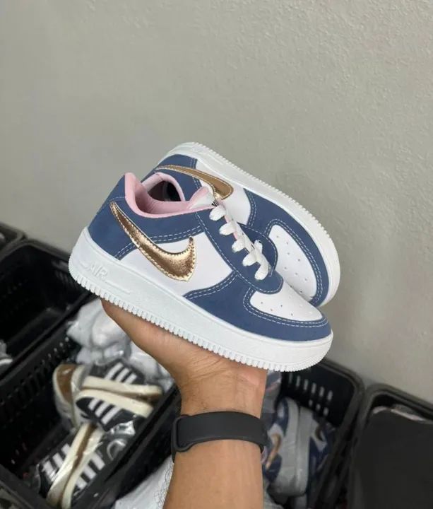 Tênis Nike Air Force 1 Low - Azul e Dourado infantil