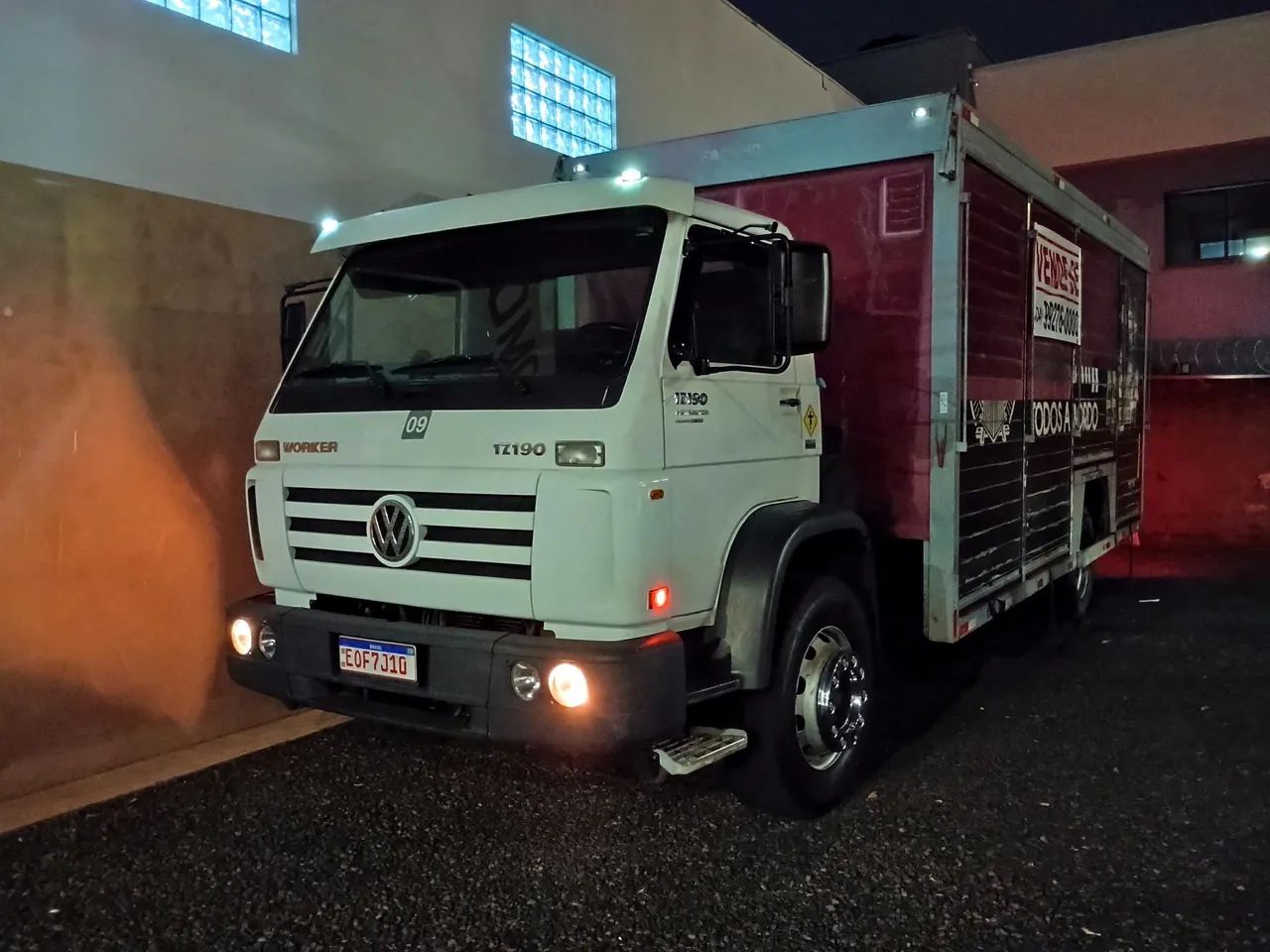 Caminhão pra transporte de bebidas 17 190 - Foto 14