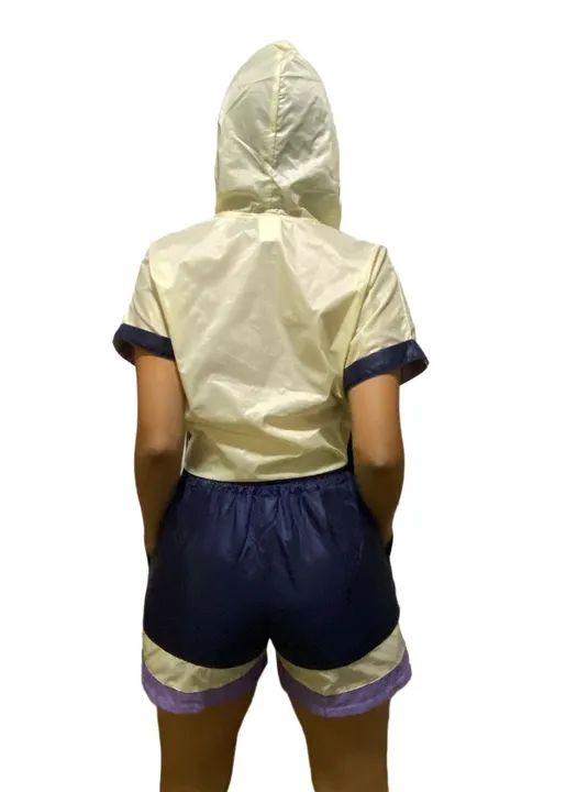 Conjunto Short E Cropped Radical Trip Bege Blusa E Short - Foto 2