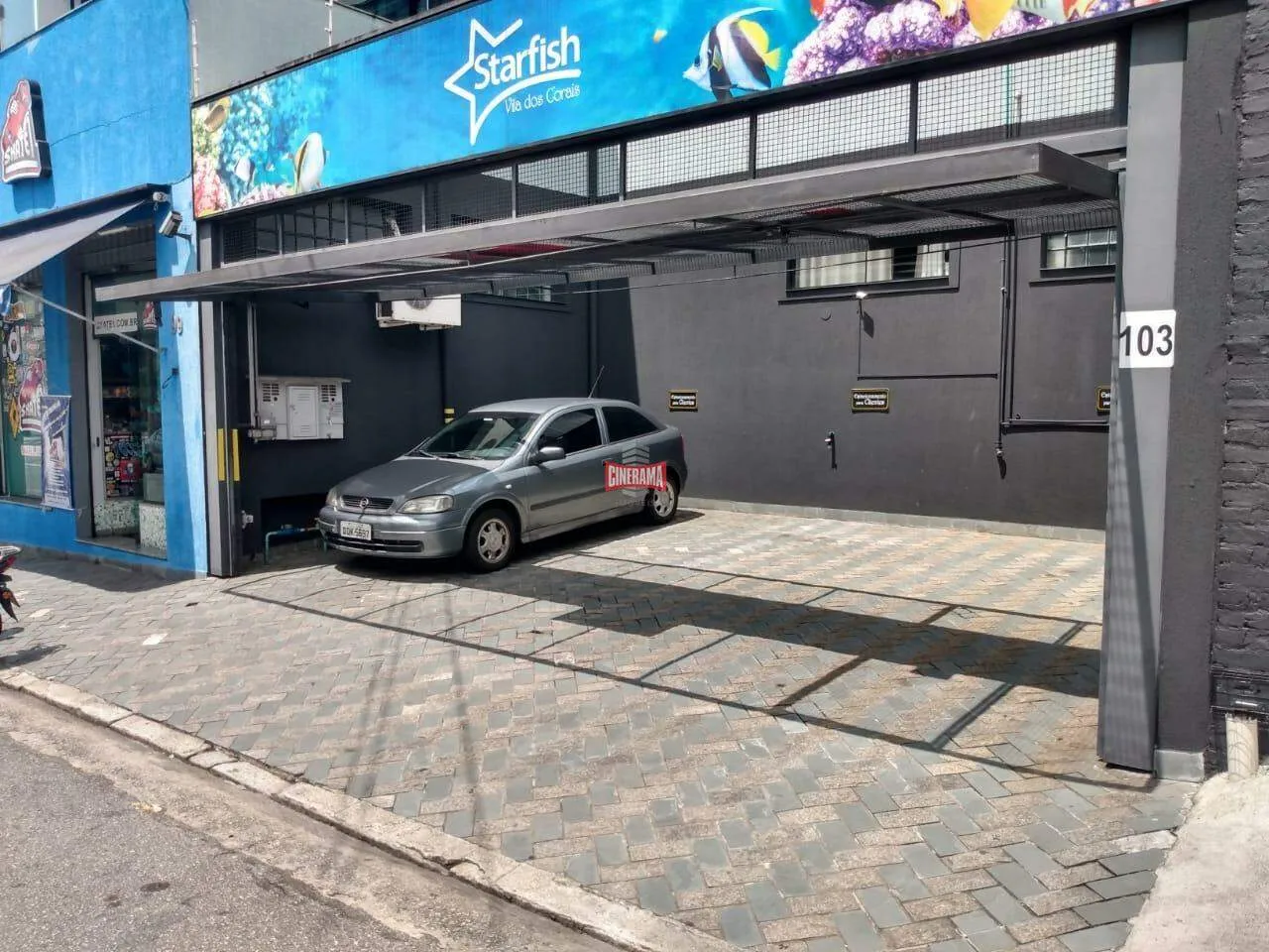 Prédio comercial com dois salões a venda no Bairro Santa Paula, em São Caetano do Sul, SP.
