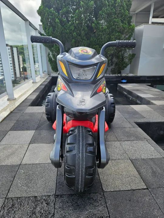 Motoca Moto elétrica Infantil XT3 Titanium Bandeirantes - Foto 2