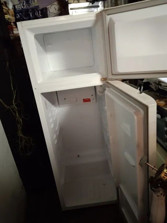 Geladeira Eletrolux duplex nova MODELO DC 35A(Leia o anúncio) - Foto 3