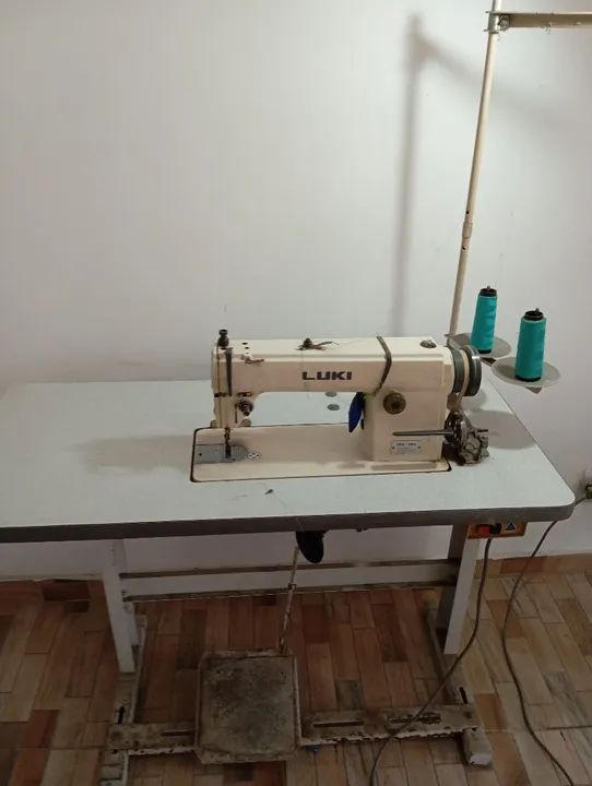 Vendo Máquina de Costura Reta LUKI industrial - Usada - Foto 5