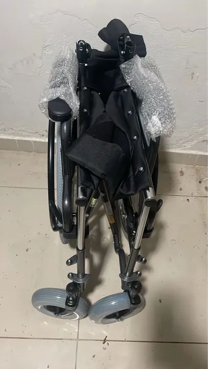 SUPER PREÇO Cadeira De Rodas Adulto Dobrável 120 Kg 48 Cm D400 Dellamed - Foto 4