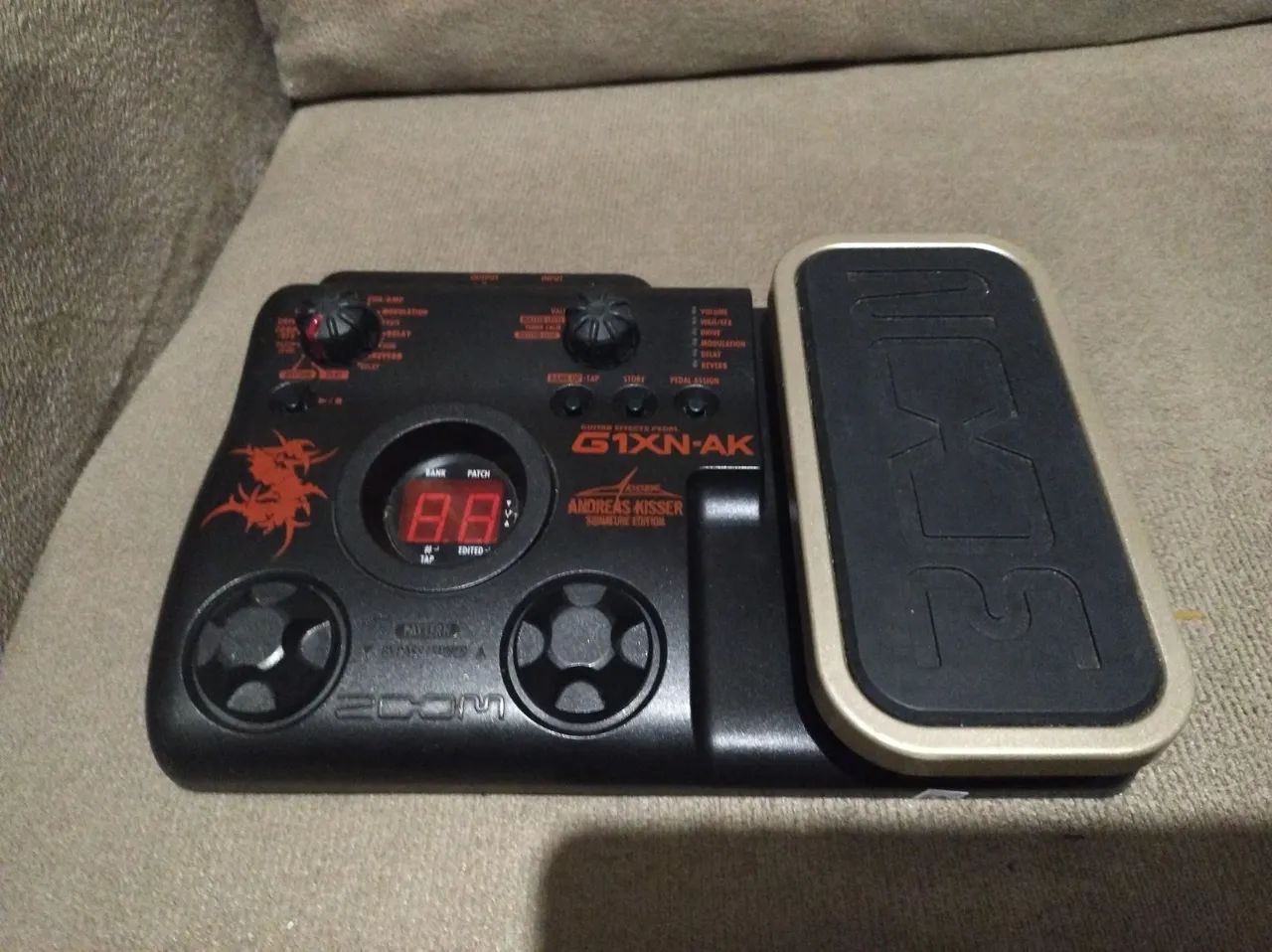 Pedal Zoom G1Xn-AK Andreas Kisser Signature - Instrumentos
