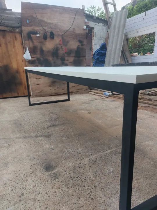 Mesa de Jantar Moderna com Tampo Branco - Foto 2