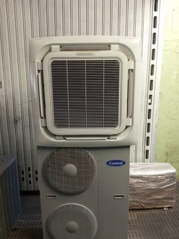 Cassete Elgin 61.000 BTUs 220v