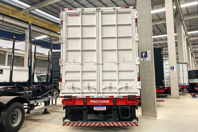 SR Piso Móvel Cavaqueira 3 Eixos Espaçados 106m3 25/25 facchini - Foto 4