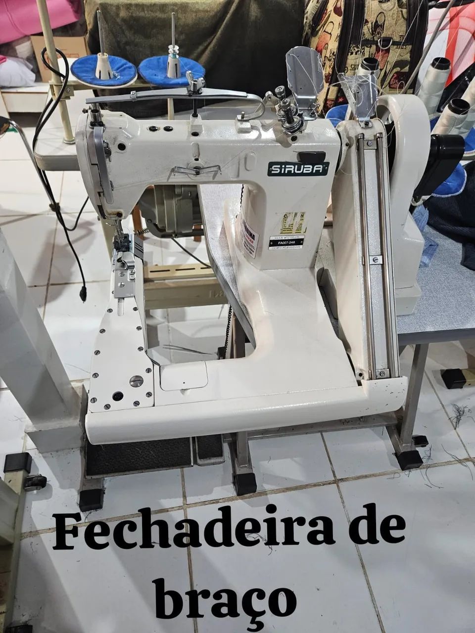 Vendo Loja Ynelle na CSB 09 completa com todo maquinario.