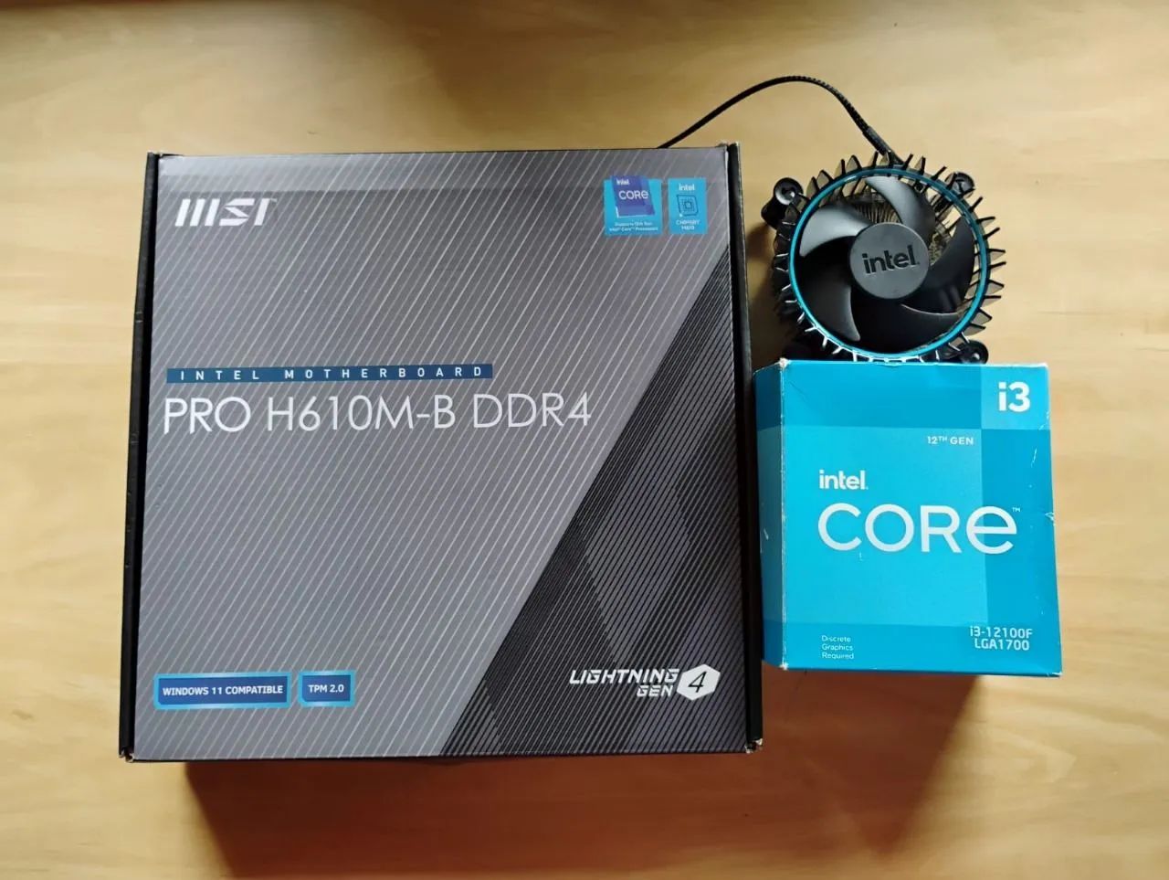 Kit Gamer - Intel i3 12100F + Placa-Mãe MSI H610M-B DDR4