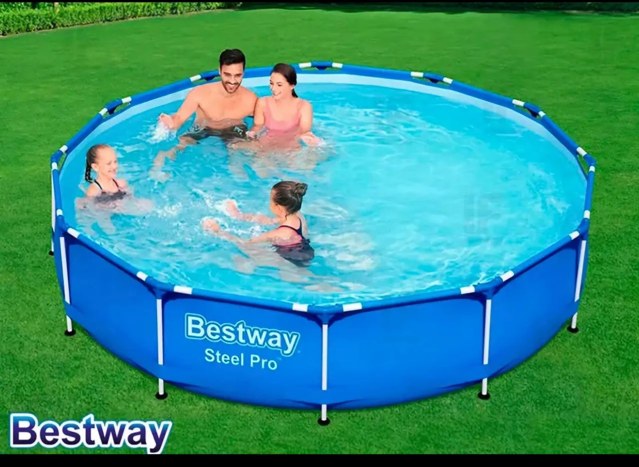 Piscina Estrutural Bestway 6.473 Litros, completa.ta