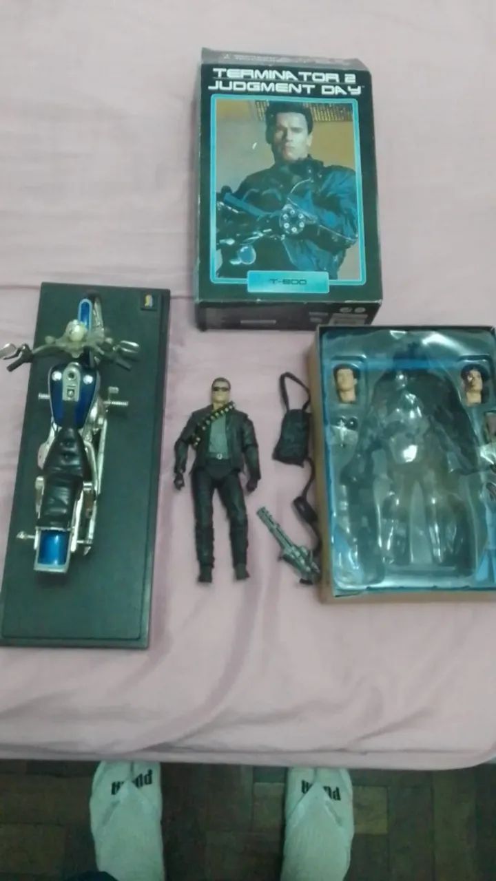 Motorcycle with Terminator action figure64684407659266121