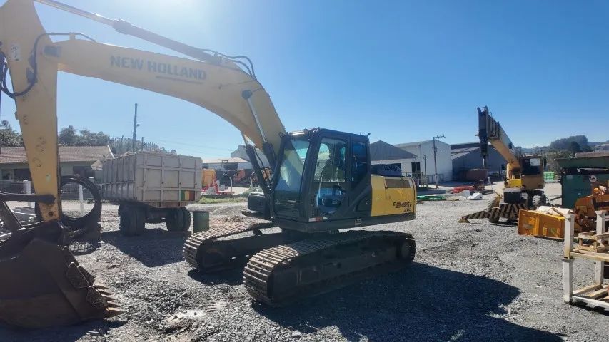 Escavadeira Hidráulica New Holland E245C - Ano 2020 - Foto 5