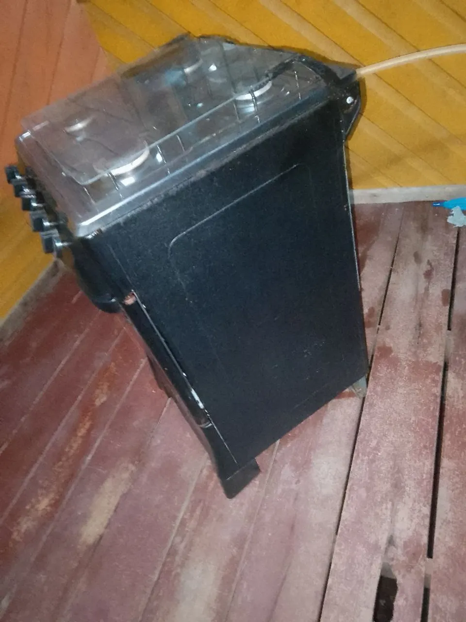 Fogão a Gás Preto - Ideal para sua cozinha .pra vender logo