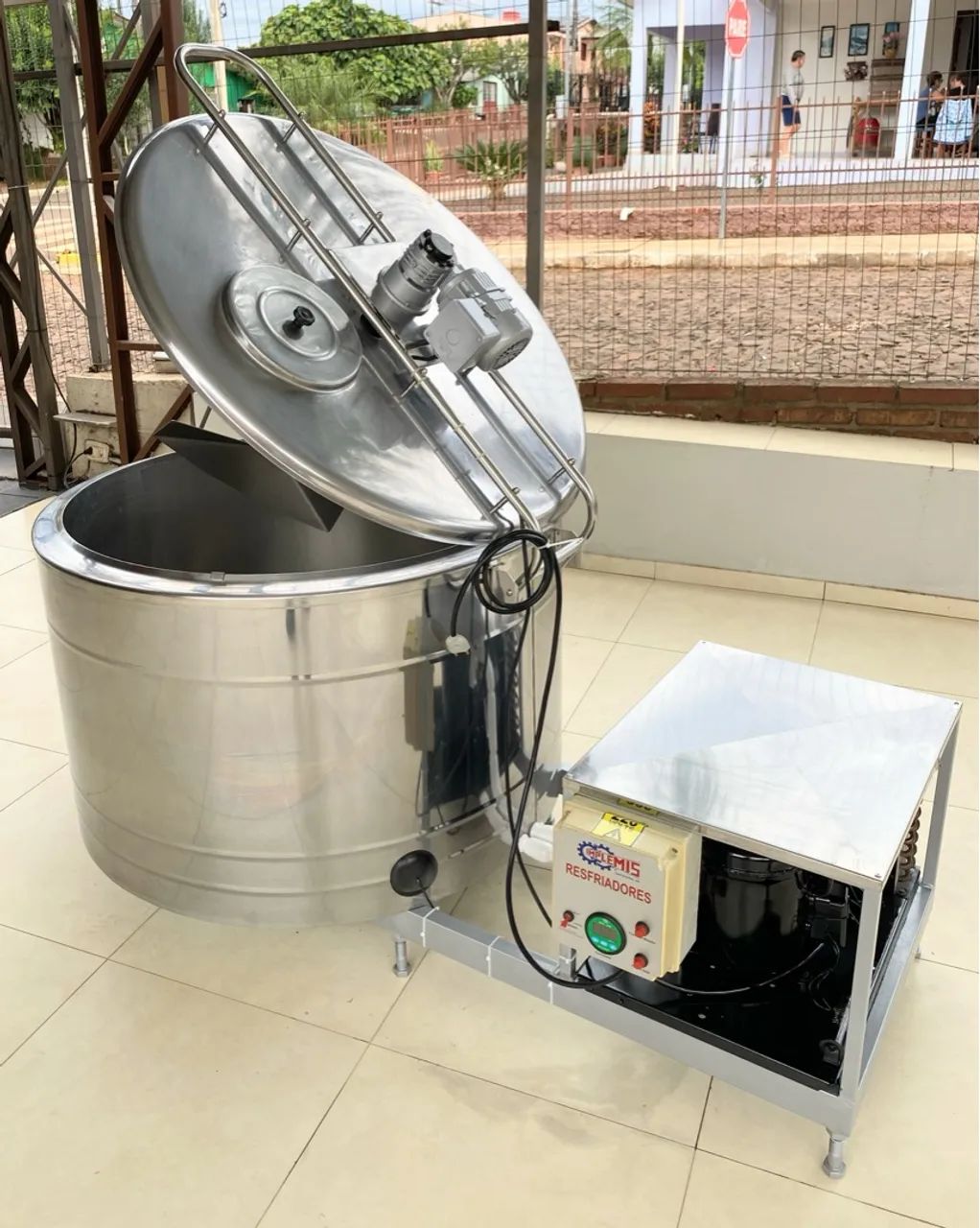 Tanque Resfriador Tina 300 Litros de Leite  para Produção d Açaí e Sorvetes Sucos 220v  - Foto 2