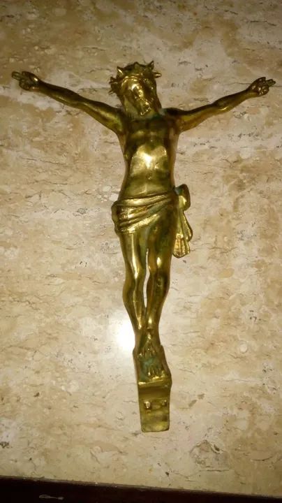 Crucifixo bronze metal Nobre 