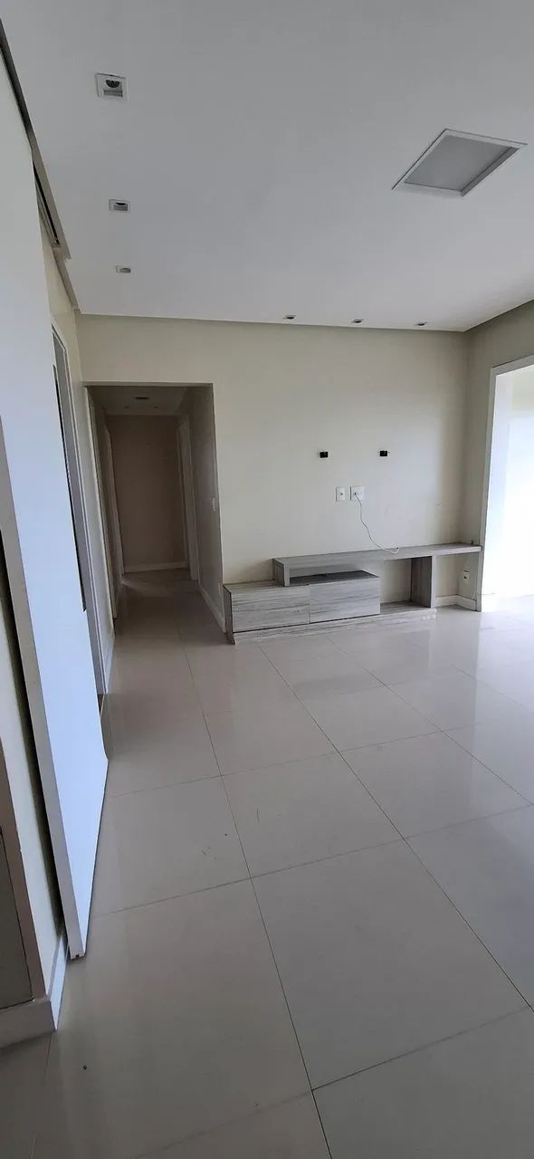 ALUGO Excelente Apto 15° andar - Localização privilegiada! - Foto 2